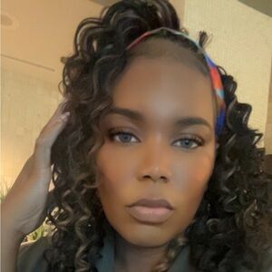 Meet your Posher, Tiffany